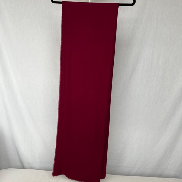 Zara ultra-soft blanket scarf, EUC, 48 x 84" - Picture 3 of 13